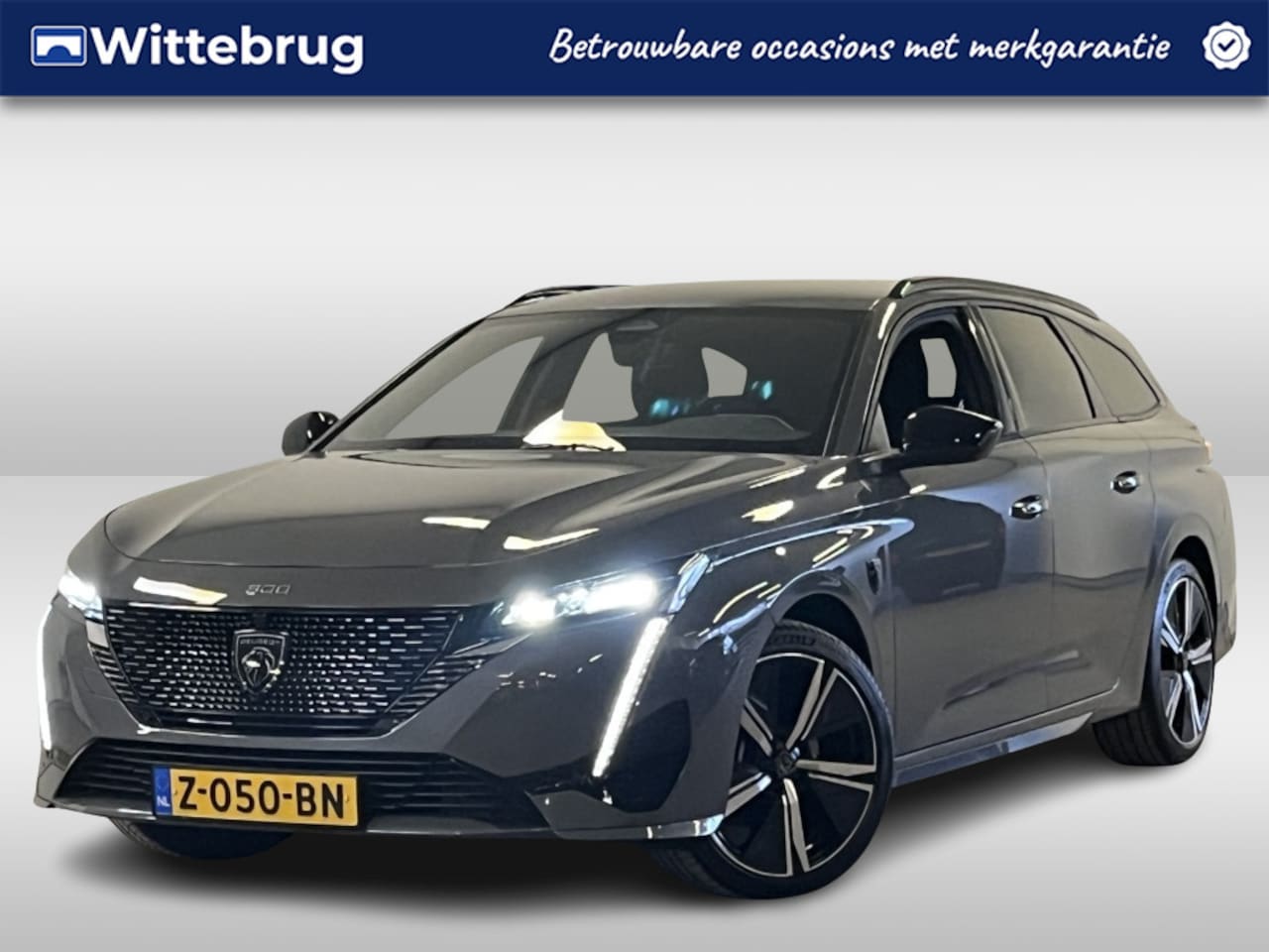Peugeot 308 SW - 1.2 PureTech GT Automaat | Elektr. Verstelbaar | Camera | Leder/Alcantara - AutoWereld.nl