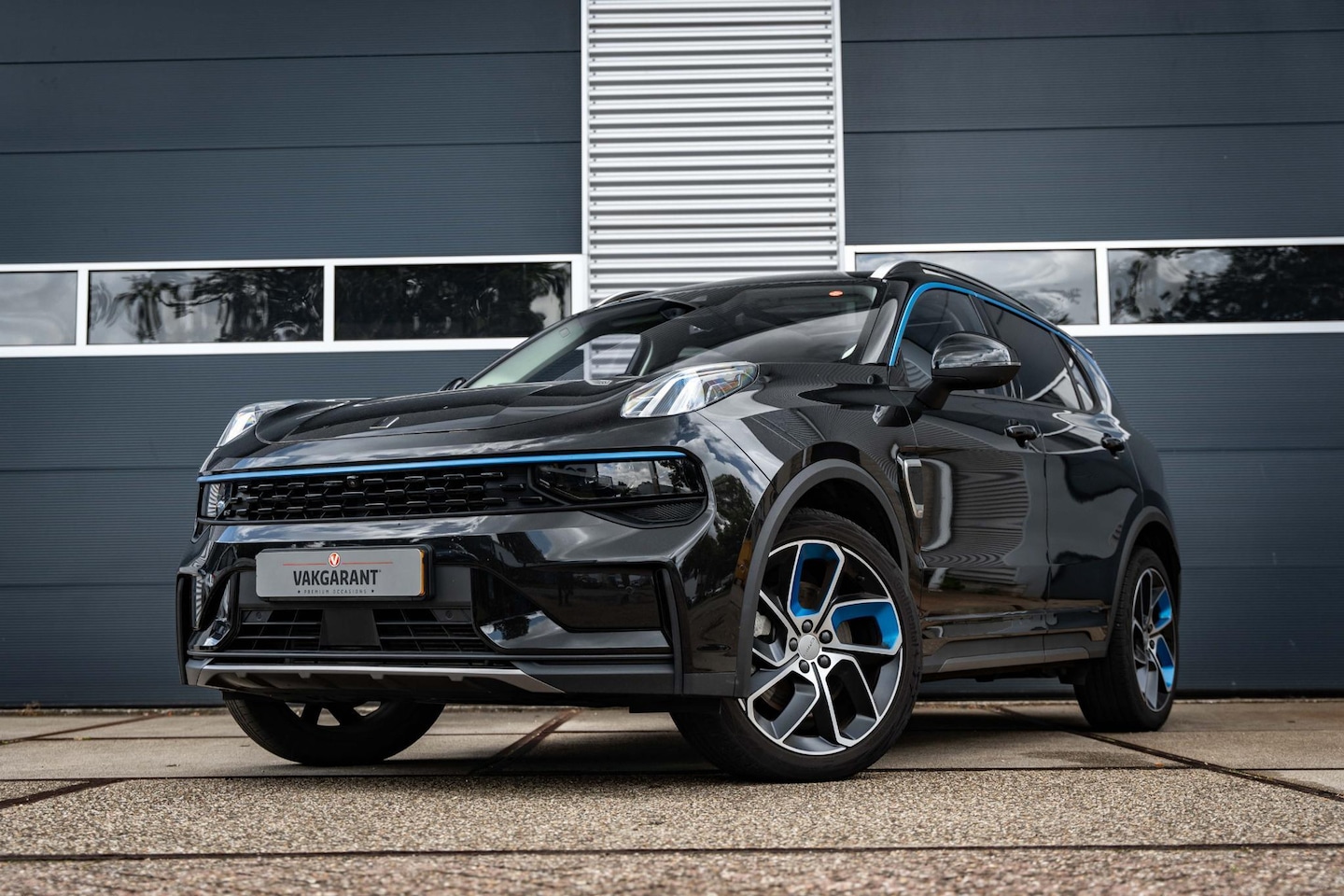 Lynk & Co 01 - 1.5 |MY 2023 |Zwarte hemel |Pano |360° |Stoelverw. |ACC - AutoWereld.nl