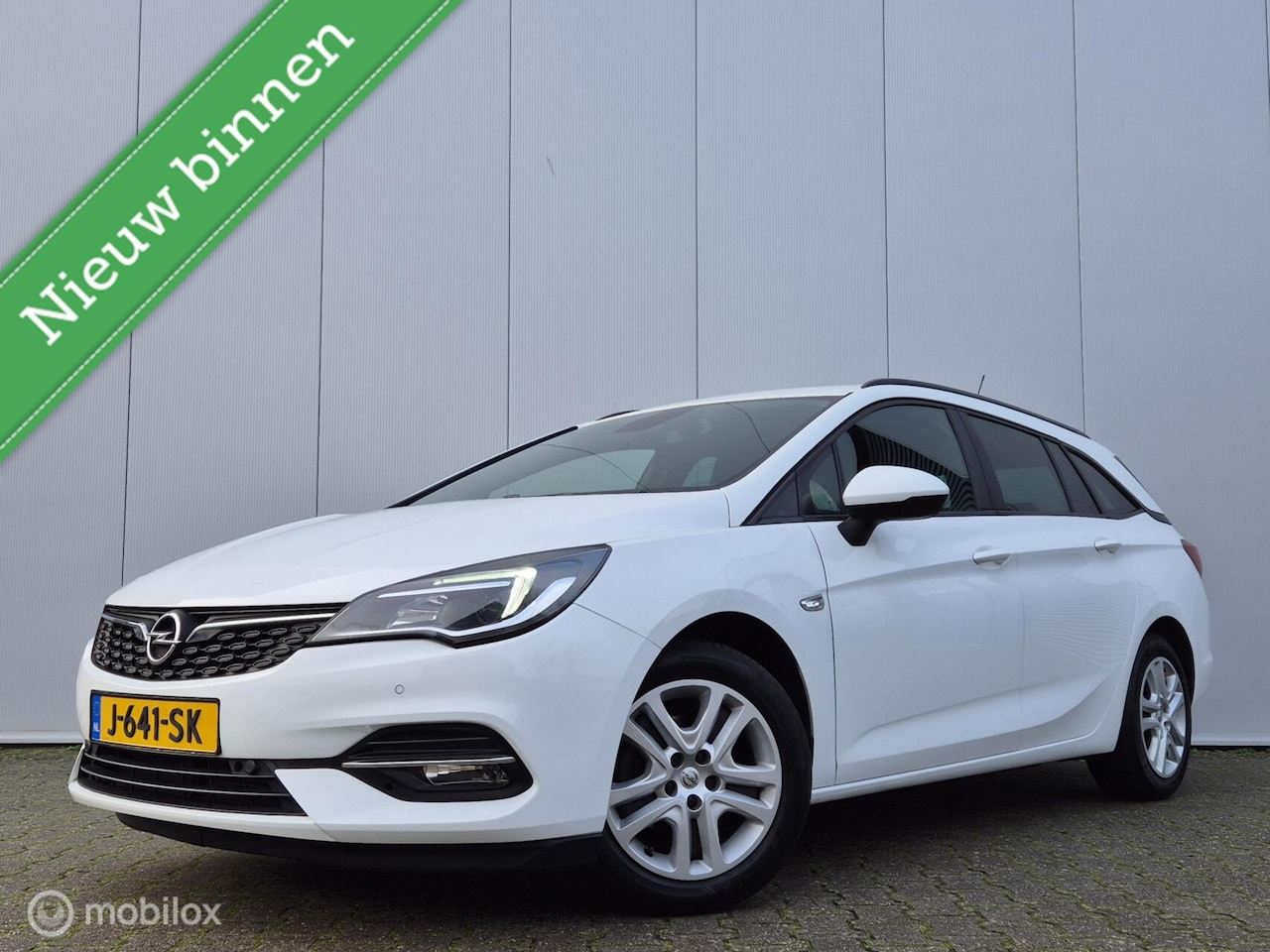 Opel Astra Sports Tourer - 1.2 BUSINESS EDITION/CAMERA/TREKHAAK/PDC - AutoWereld.nl