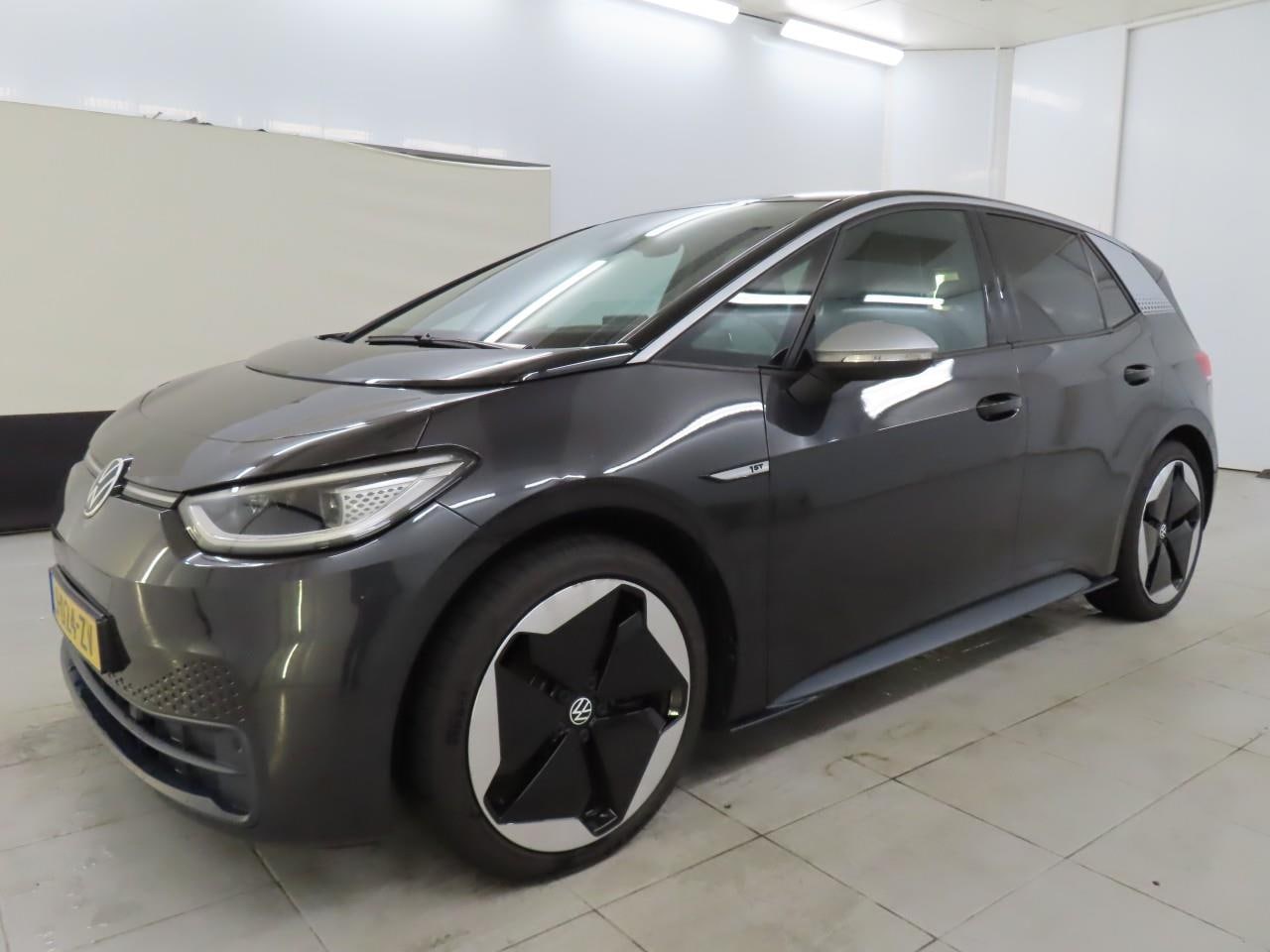 Volkswagen ID.3 - 62kWh 204pk 1st Max 92% SoH [ TREKHAAK+PANO+20 INCH+CAMERA ] - AutoWereld.nl