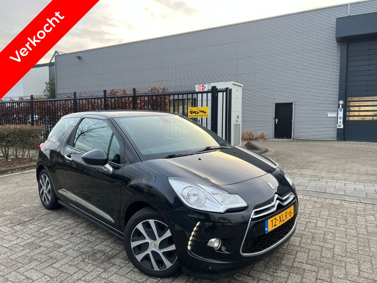 Citroën DS3 - 1.6 e-HDi Clima Navigatie Parkeersensoren - AutoWereld.nl