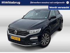 Volkswagen T-Roc - 1.0 TSI Style / App connect / Navigatie / Climate controle / Camera / Parkeersensoren V+A