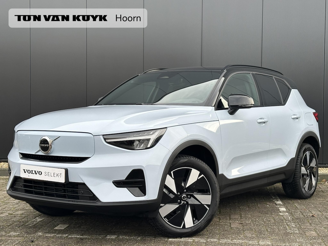 Volvo EX40 - Single Motor Extended Range Plus 82 kWh climate line/ extra getint glas/ zwart dak/ all se - AutoWereld.nl