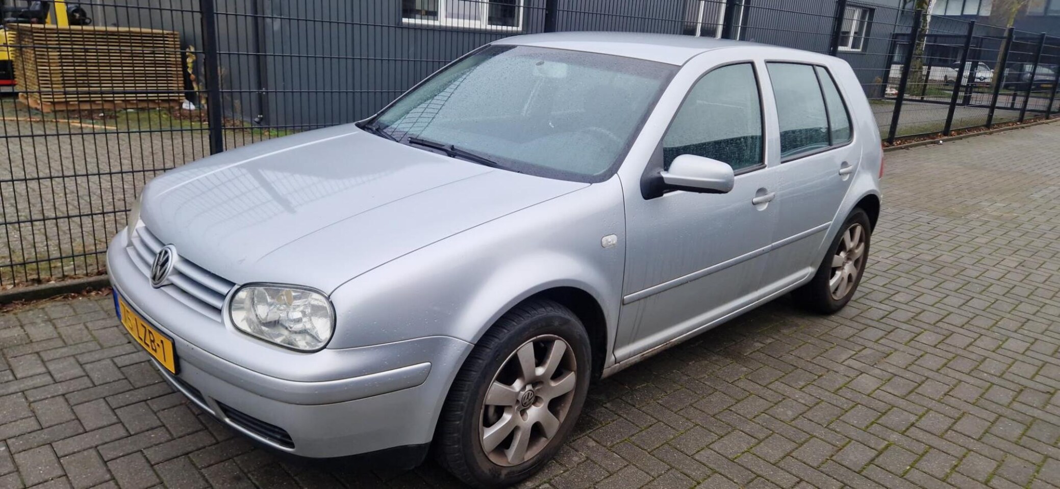 Volkswagen Golf - 1.6-16V Sportline CLIMA 5 deurs - AutoWereld.nl