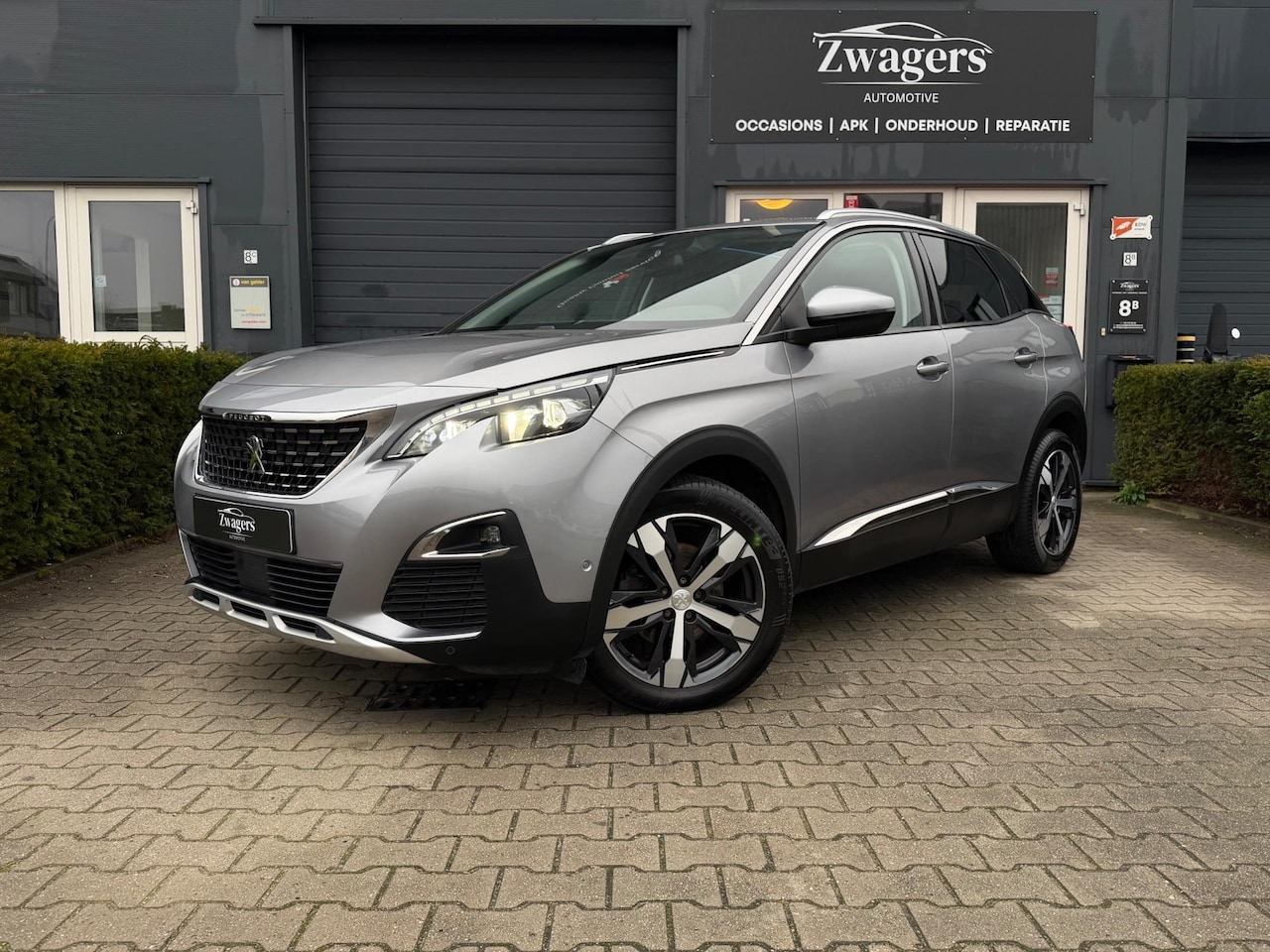 Peugeot 3008 - 1.2 PureTech Crossway|Automaat|Pano|Massage - AutoWereld.nl