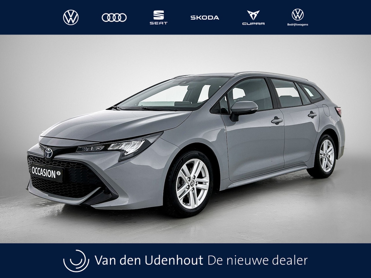 Toyota Corolla Touring Sports - 1.8 Hybrid 122pk Automaat Active / Navigatie / LED / Camera - AutoWereld.nl