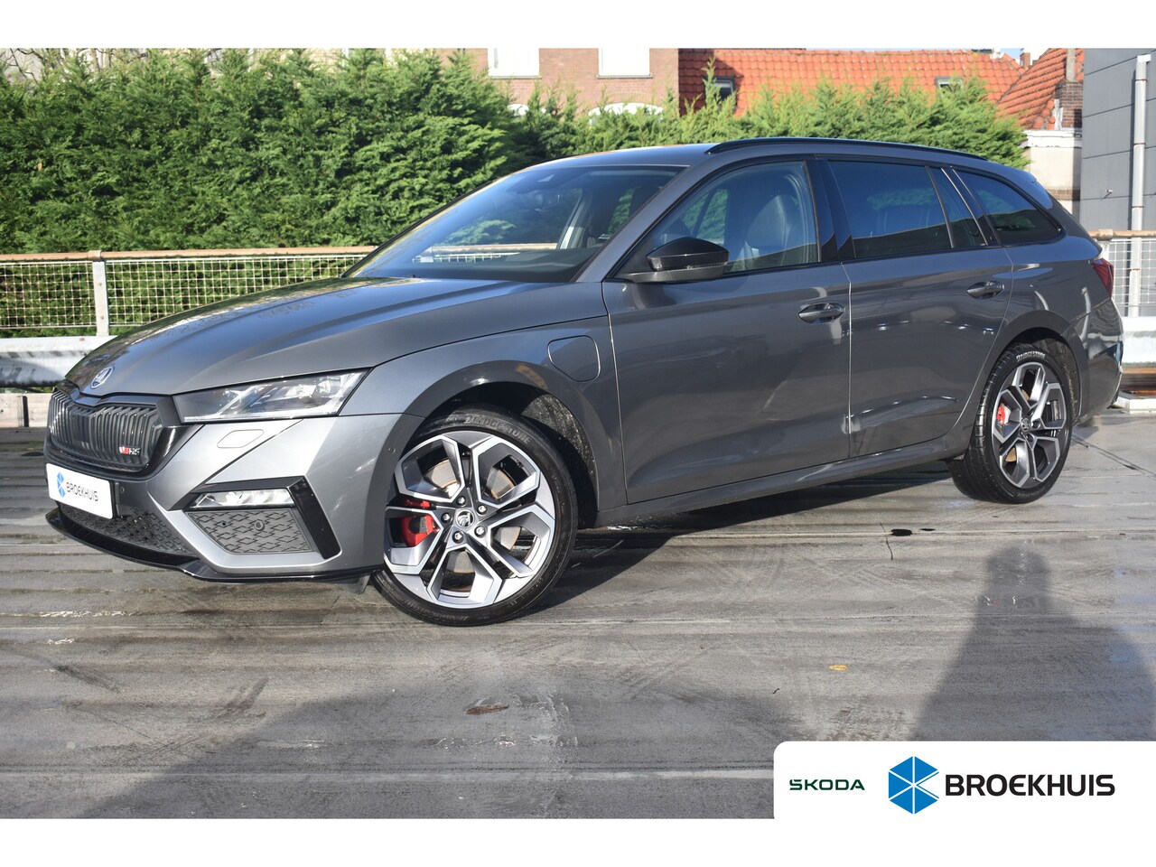 Skoda Octavia Combi - RS iV Phev 245PK | Zwenkbare trekhaak | RS Plus Package | Camera achter | Head-up display - AutoWereld.nl