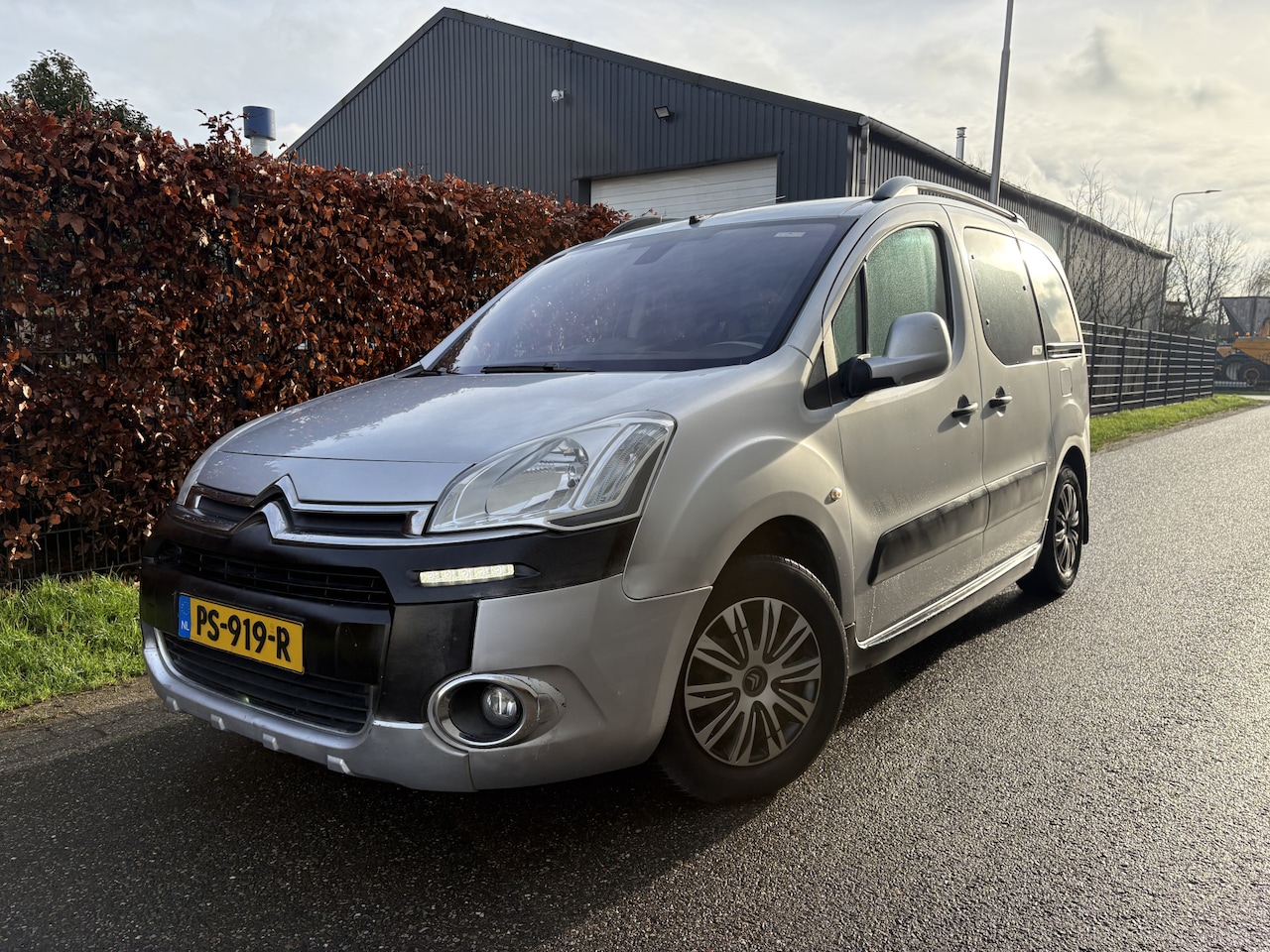 Citroën Berlingo - 1.6 e-HDi Tendance / AUTOMAAT / AIRCO - AutoWereld.nl