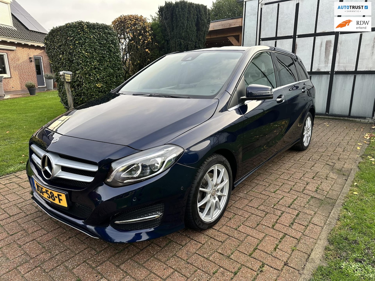 Mercedes-Benz B-klasse - 220 Business LED Trekhaak volledig onderhoud - AutoWereld.nl