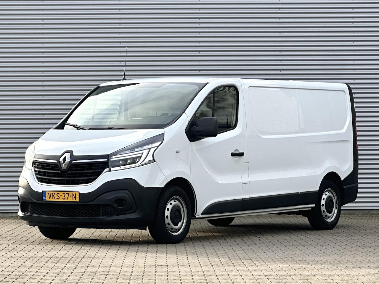 Renault Trafic - 2.0 dCi L2H1 LED|NAVI|AIRCO|CRUISE TOPSTAAT! - AutoWereld.nl