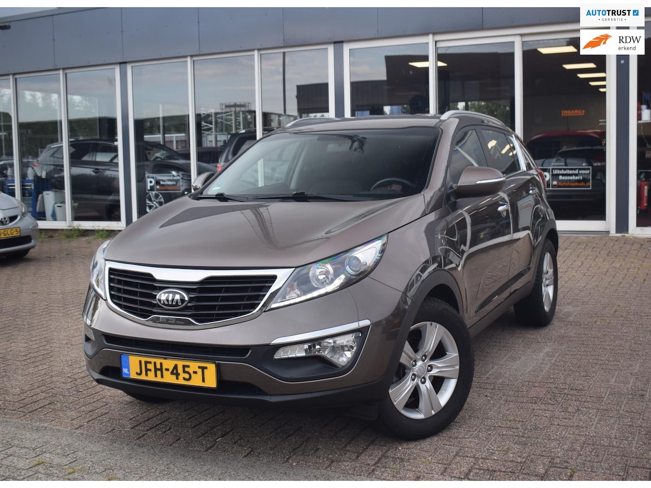Kia Sportage - 2.0 Comfort Pack | CLIMATE CONTROL | CRUISE CONTROL |PARKERSENSOREN | LED | STUURWIEL MULT - AutoWereld.nl