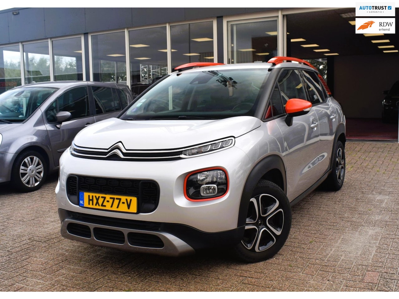 Citroën C3 Aircross - 1.2 PureTech S&S Feel | LED VERLICHTING | CLIMATE CONTROL | VOOR EN ACHTERUIT RIJ SENSOREN - AutoWereld.nl