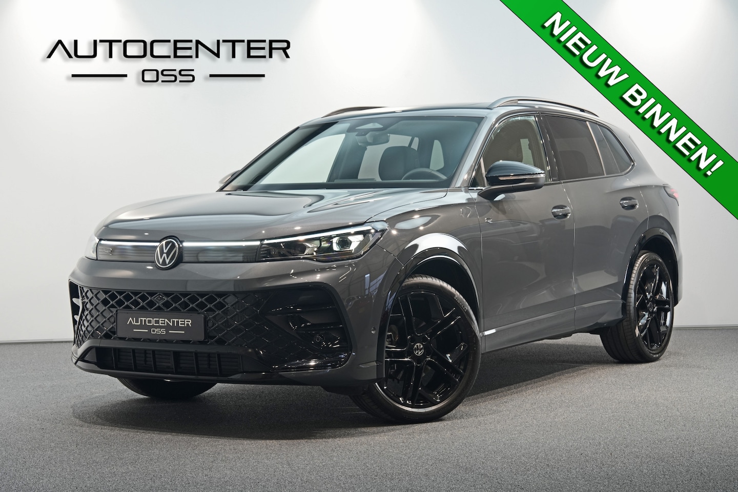 Volkswagen Tiguan - 1.5 eTSI R-Line | VOL OPTIE | PANO | LEDER | HEAD-UP | HARMAN KARDON | WEG.TREKHAAK | - AutoWereld.nl