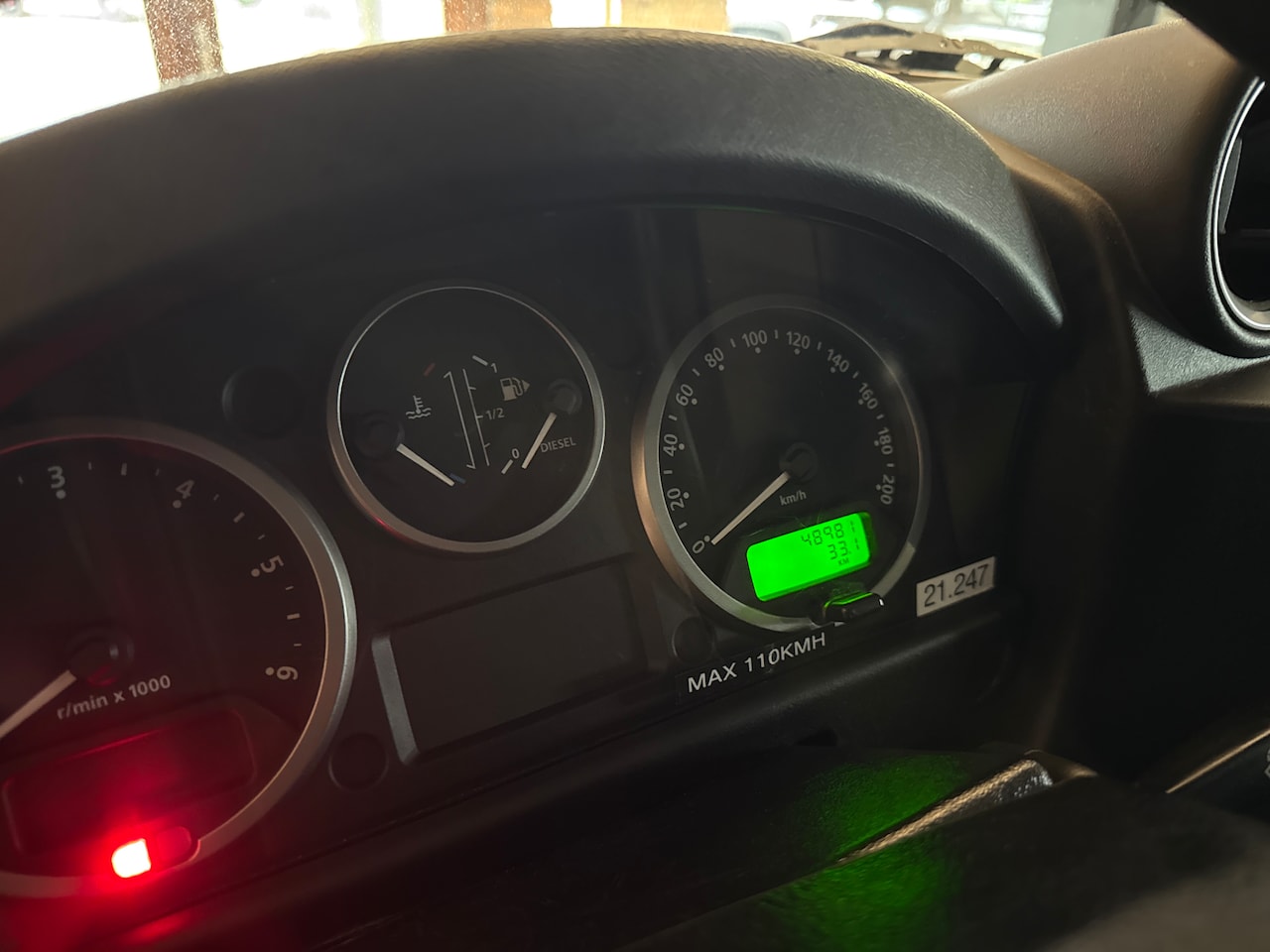 Land Rover Defender - 2.2 D HT 110" SE Lage km stand