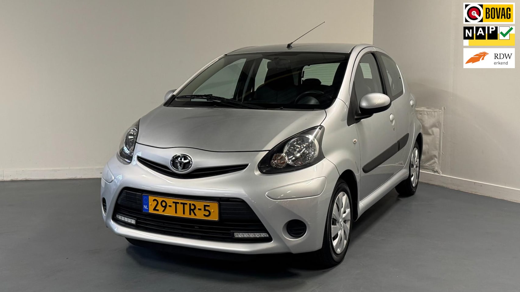 Toyota Aygo - 1.0 VVT-i Aspiration | AUTOMAAT | NL-AUTO | BLUETOOTH | AFN. TREKHAAK | - AutoWereld.nl