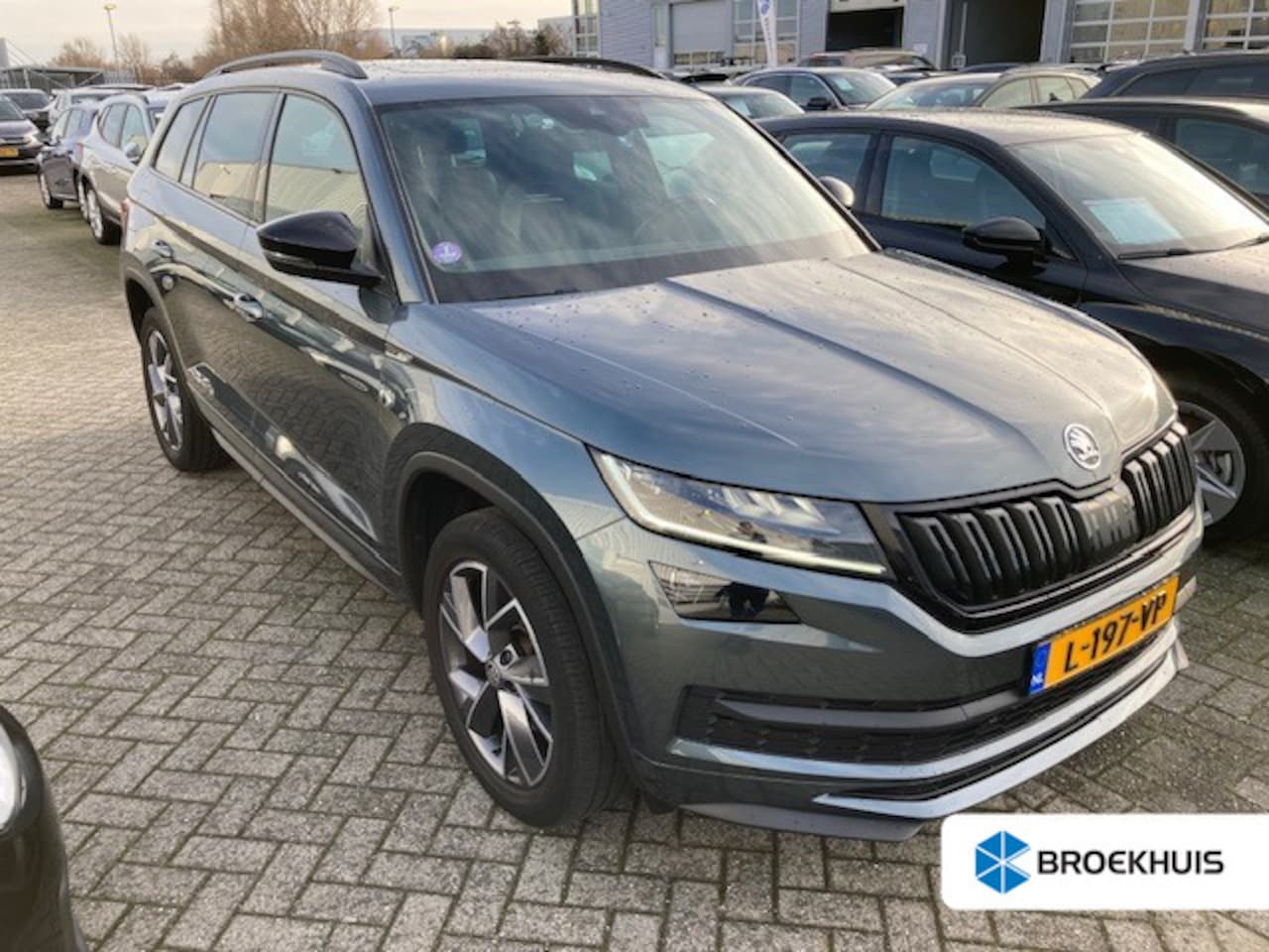 Skoda Kodiaq - 1.5 TSI Sportline Business 7persoons 150pk DSG/AUTO | Panorama dak | Camera achter  | Elek - AutoWereld.nl