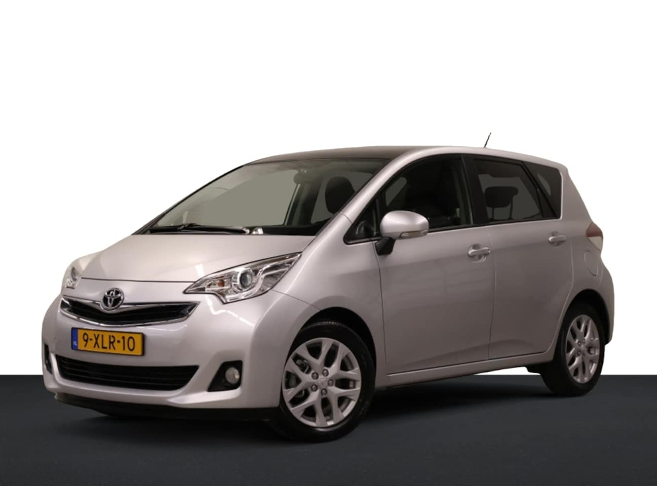 Toyota Verso S - 1.3 VVT-i Trend 1.3 VVT-i Trend - AutoWereld.nl