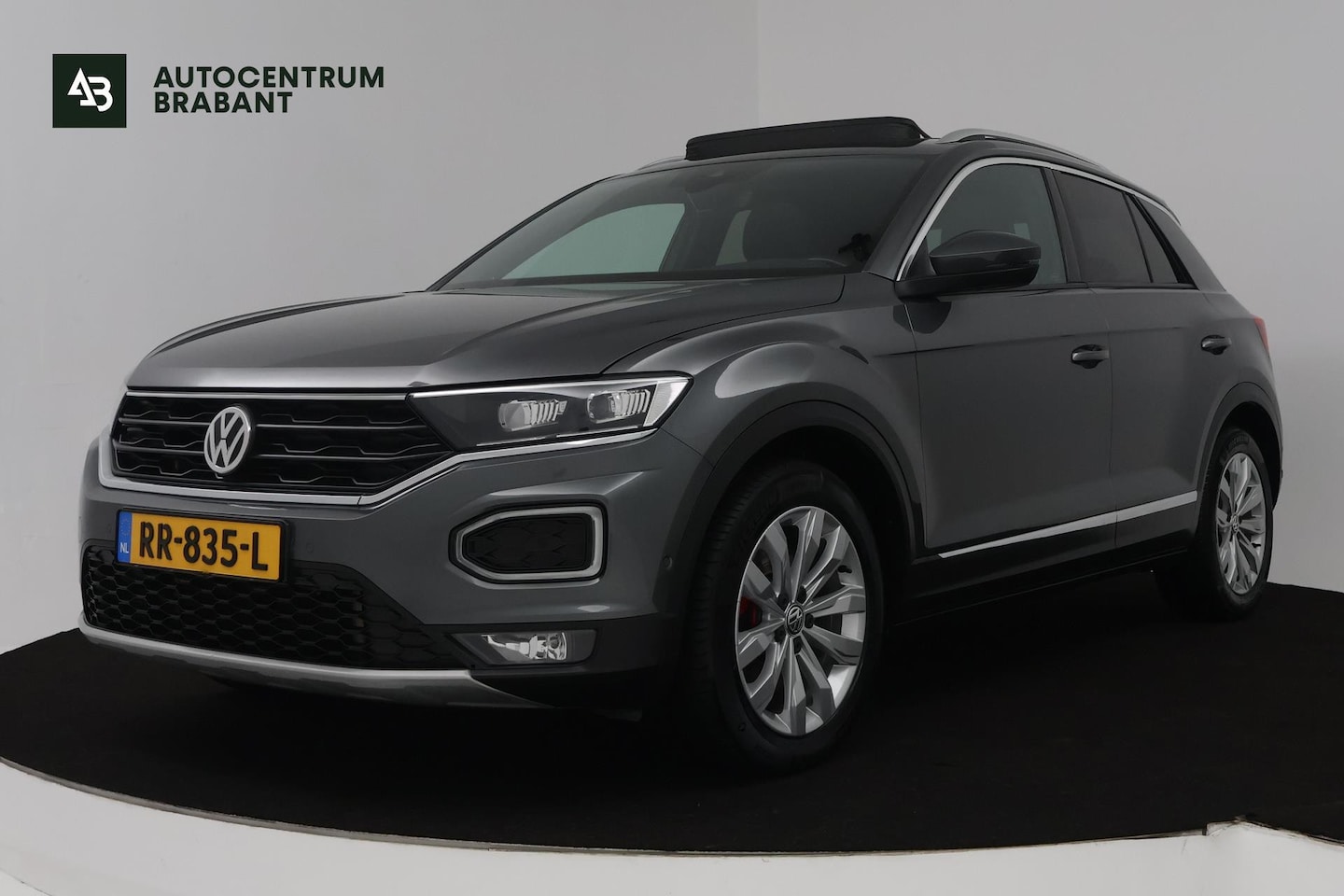 Volkswagen T-Roc - 2.0 TSI 4Motion Sport (PANORAMADAK, TREKHAAK, STOELVERWARMING, ACHTERUITRIJCAMERA, DIGITAL - AutoWereld.nl