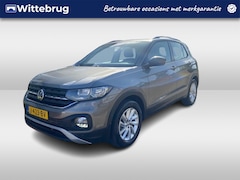 Volkswagen T-Cross - 1.0 TSI 95pk Life / Navigatie / Parkeersensoren Voor + Achter / Achteruitrijcamera / Airco
