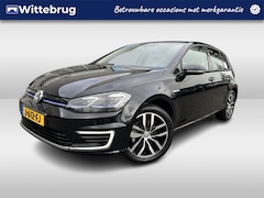Volkswagen e-Golf - E-DITION Navigatie / Parkeersensoren / Voorruitverwarming / LED / Clima / 17"LM State of H