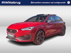 CUPRA Leon - 1.4 e-Hybrid VZ Performance / Panorama dak / 19 Inch / Supersport stuur / Achteruitrijcame