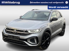 Volkswagen T-Roc - 1.5 TSI 150pk R-Line Black Style DSG Automaat Panoramadak / IQ LED / Navigatie / Digital C