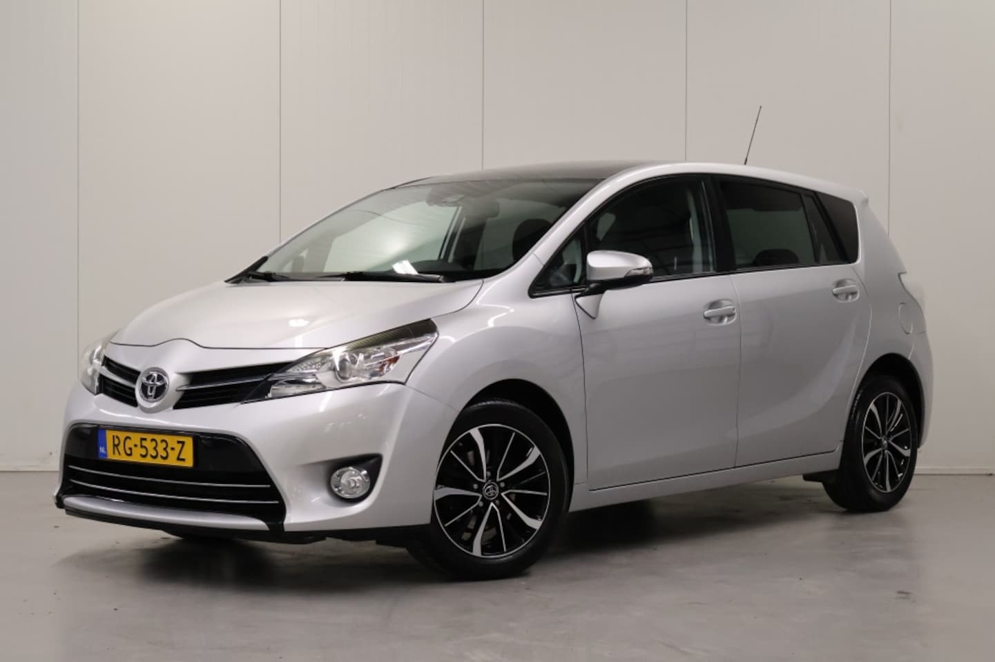 Toyota Verso - 1.6 VVT-i SkyV. Ed. - AutoWereld.nl