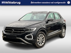 Volkswagen T-Roc - 1.0 TSI 110pk Style / Panorama dak / Navigatie / LM 17 inch / Park Assist / Full LED / Afn
