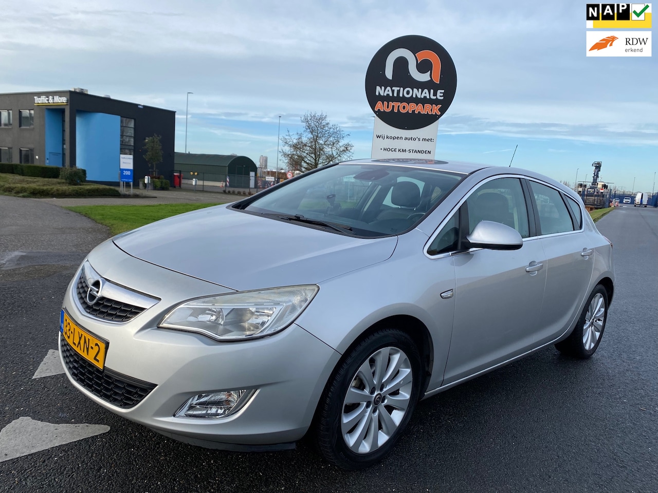 Opel Astra - 2010 * 1.6 Cosmo * AUTOMAAT * KM NAP * APK 5-2026 - AutoWereld.nl
