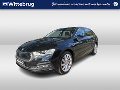 Skoda Octavia Combi - 1.4 TSI iV PHEV Business Edition / Panorama dak / 18 Inch / Memory Seat / Side Assist / Ad