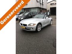 BMW Z4 Roadster - 2.5i S Automaat. auto heeft een paar storingen en apk is verlopen maar rijdt perfect. LET