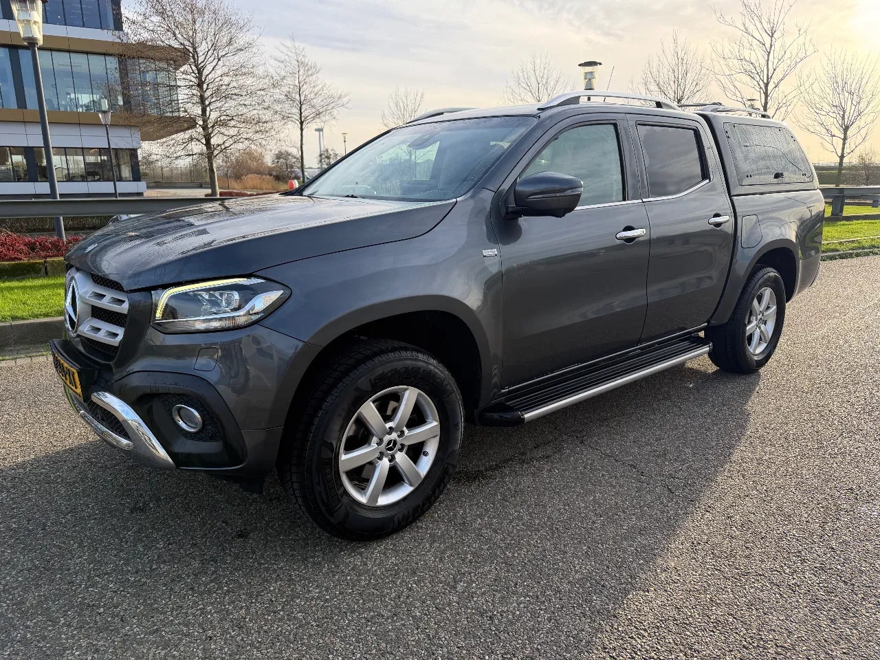 Mercedes-Benz X-klasse - 250D 4 Matic Automaat Airco Navi Cruisecontrol Trekhaak 3500KG GRIJS KENTEKEN Euro 6 - AutoWereld.nl