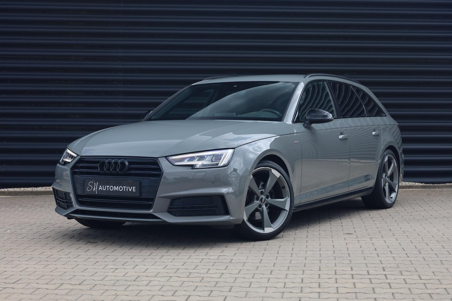 Audi A4 Avant - 1.4 TFSI 3x S Line / CARPLAY / VIRTUAL COCKPIT / B&O / TREKHAAK / QUANTUM GRIJS - AutoWereld.nl