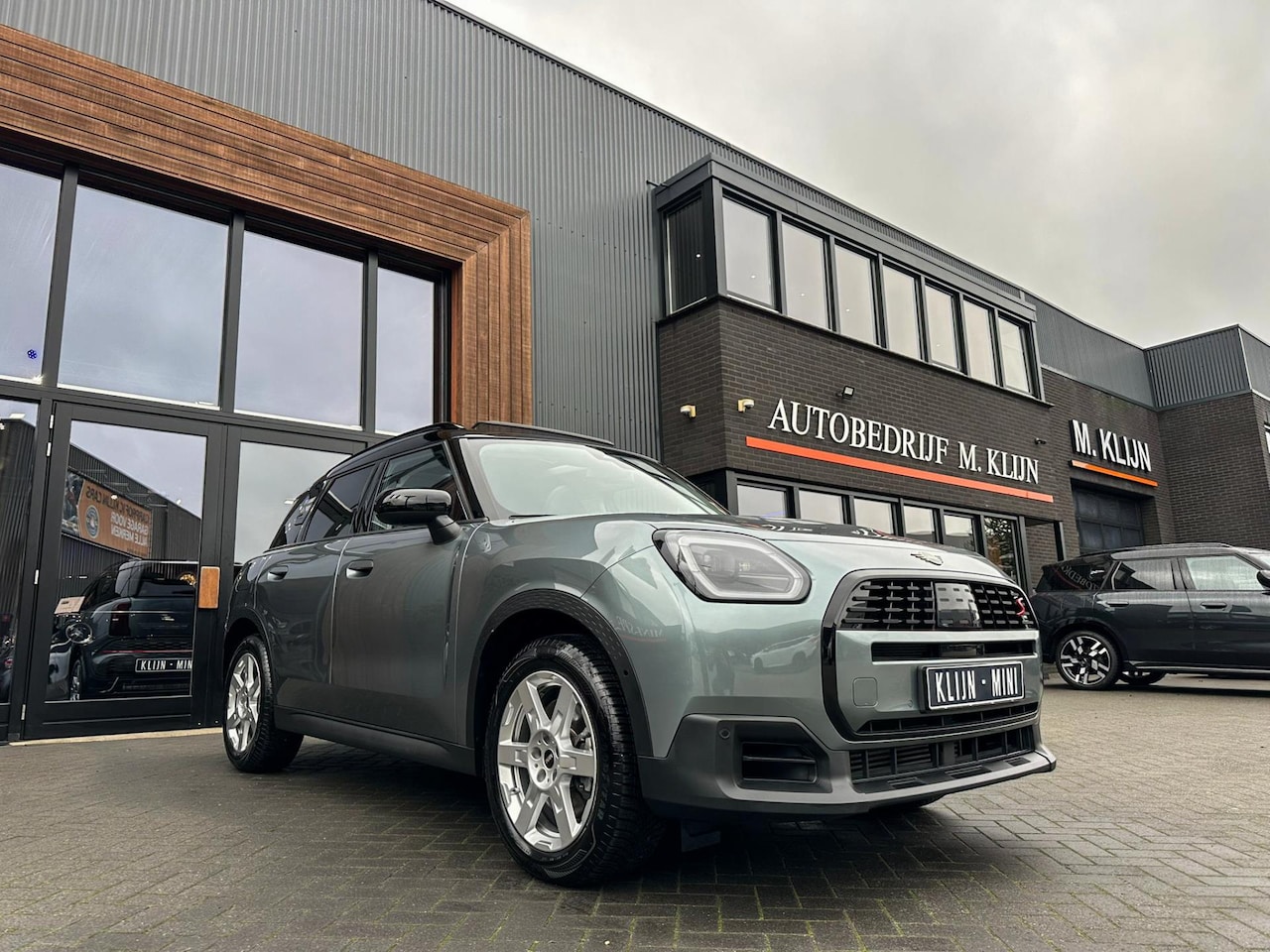 MINI Countryman - Mini 2.0 S ALL4 Essential S aut 218pk/Trekhaak/Pano/Head up/Nw model/Btw - AutoWereld.nl