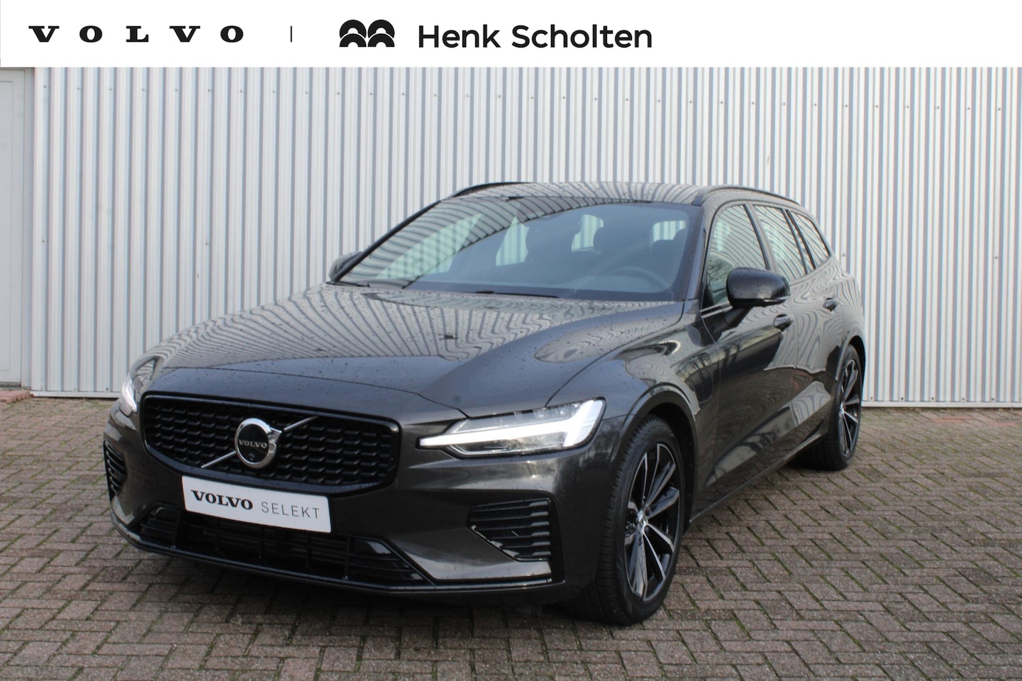 Volvo V60 - 2.0 T6 Plug-in hybrid AWD Plus Dark | 360" rondomzicht camera | Google Services | Harman/K - AutoWereld.nl