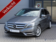 Mercedes-Benz B-klasse - 180 | Sport | Airco | Bi-Xenon | Cruise Control | Navi | Spiegel Pakket | 17" LM Velgen |
