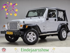 Jeep Wrangler - 4.0i Hardtop Sahara/ UNIEK/ Historie/ 6-Cilinder/ 177PK/ Hardtop-Softtop/ Automaat/ Bull-B