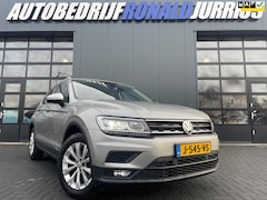 Volkswagen Tiguan - 1.5 TSI Comfortline Business NL.Auto/Virtual Cockpit/Trekhaak/Aut.Achterklep/1Ste Eigenaar