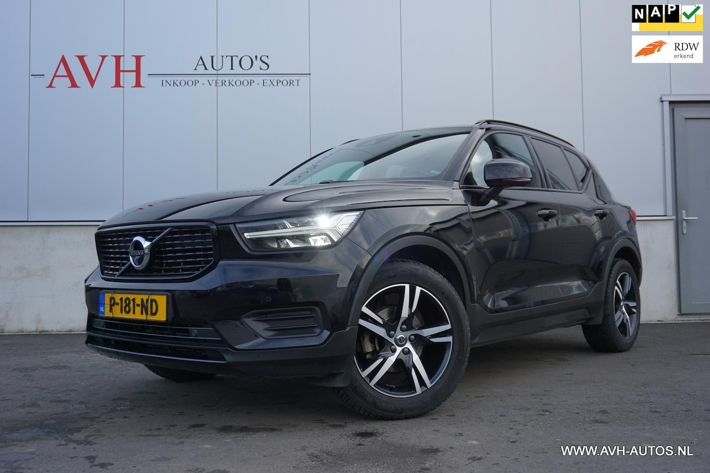 Volvo XC40 - 1.5 T2 R-Design 1.5 T2 R-Design - AutoWereld.nl