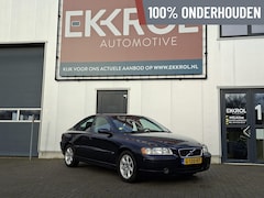 Volvo S60 - 2.4 Momentum Automaat (Trekhaak/Dealer Oh/Cruise)