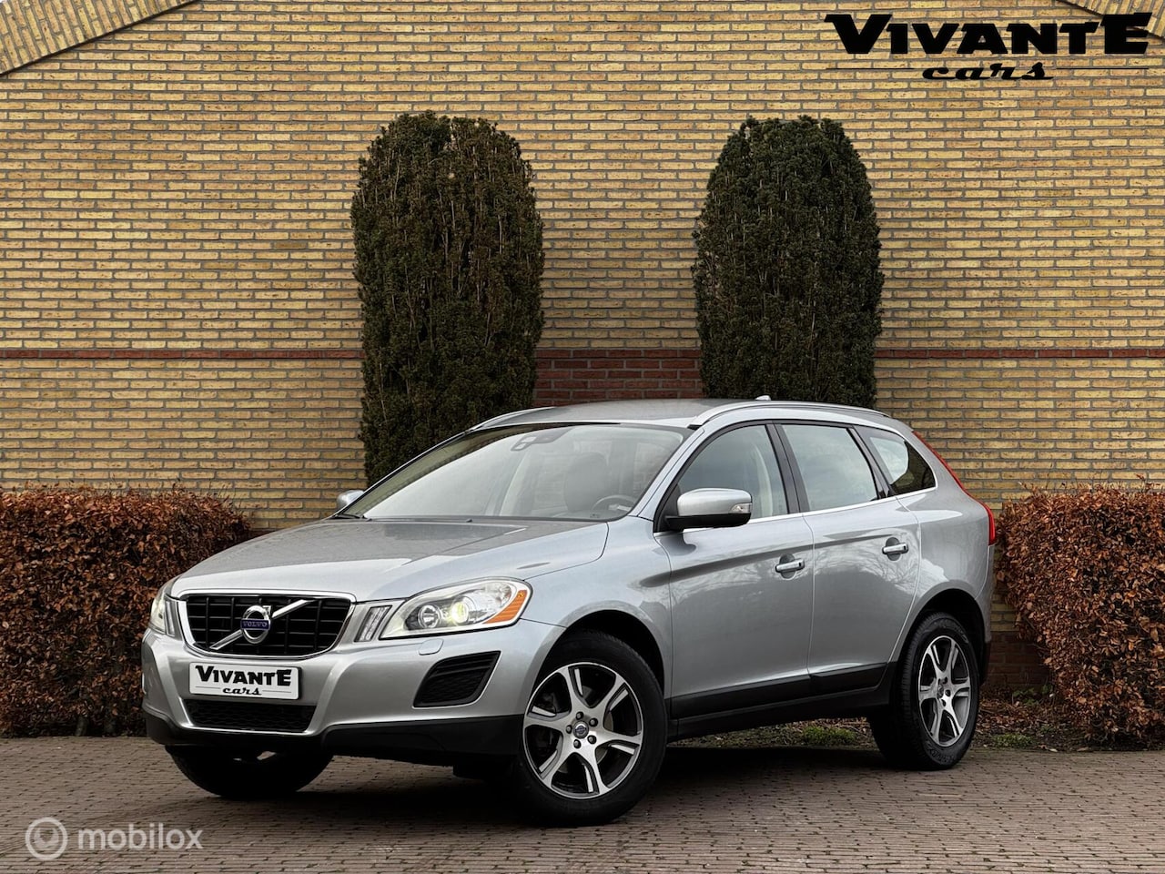 Volvo XC60 - 2.0T Summum AUT.*Leder*Camera*Cruise*Clima*Memory - AutoWereld.nl