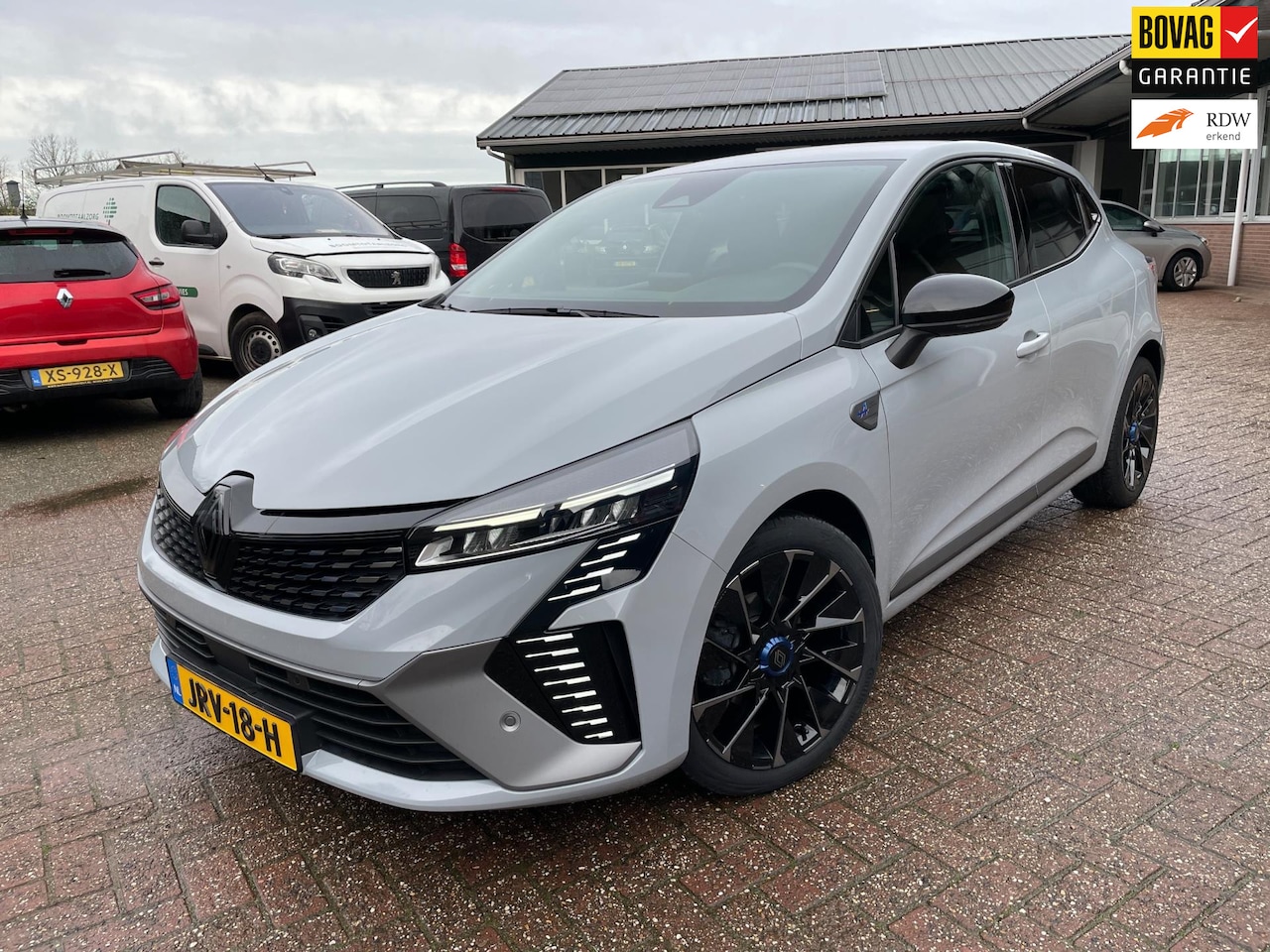 Renault Clio - 1.0 TCe 90 GPF esprit Alpine, Stoel- en Stuurverwarming, Navi 8.7" - AutoWereld.nl