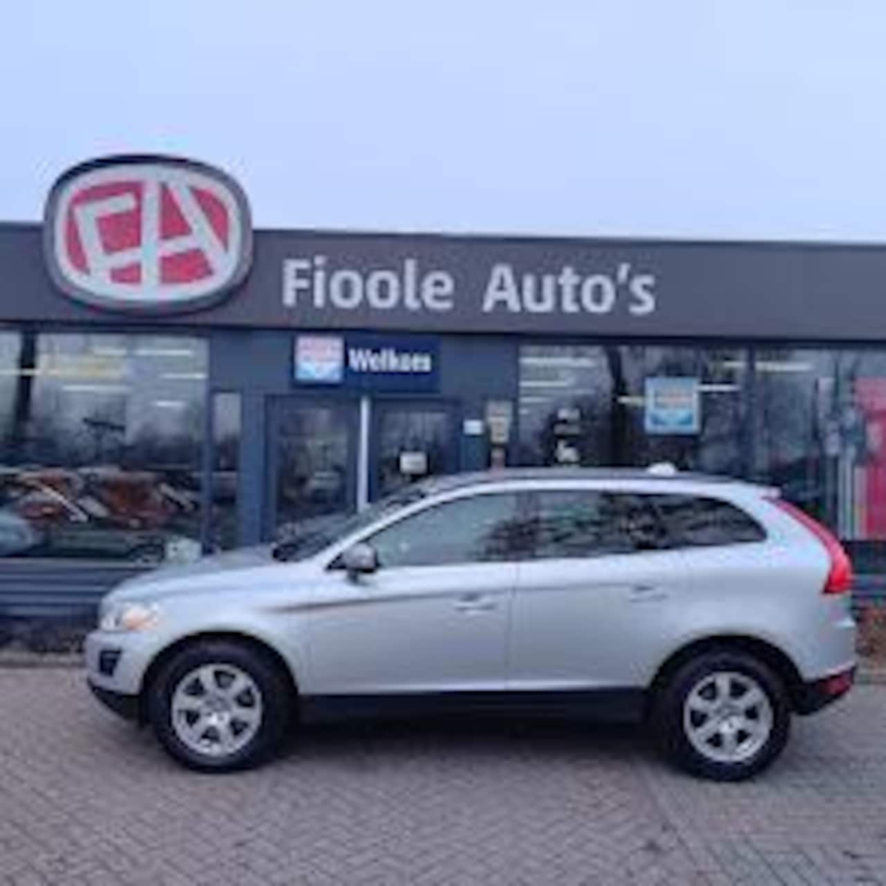 Volvo XC60 - 2.0 T5 Momentum Camera, PDC-A, stoelverwarming - AutoWereld.nl