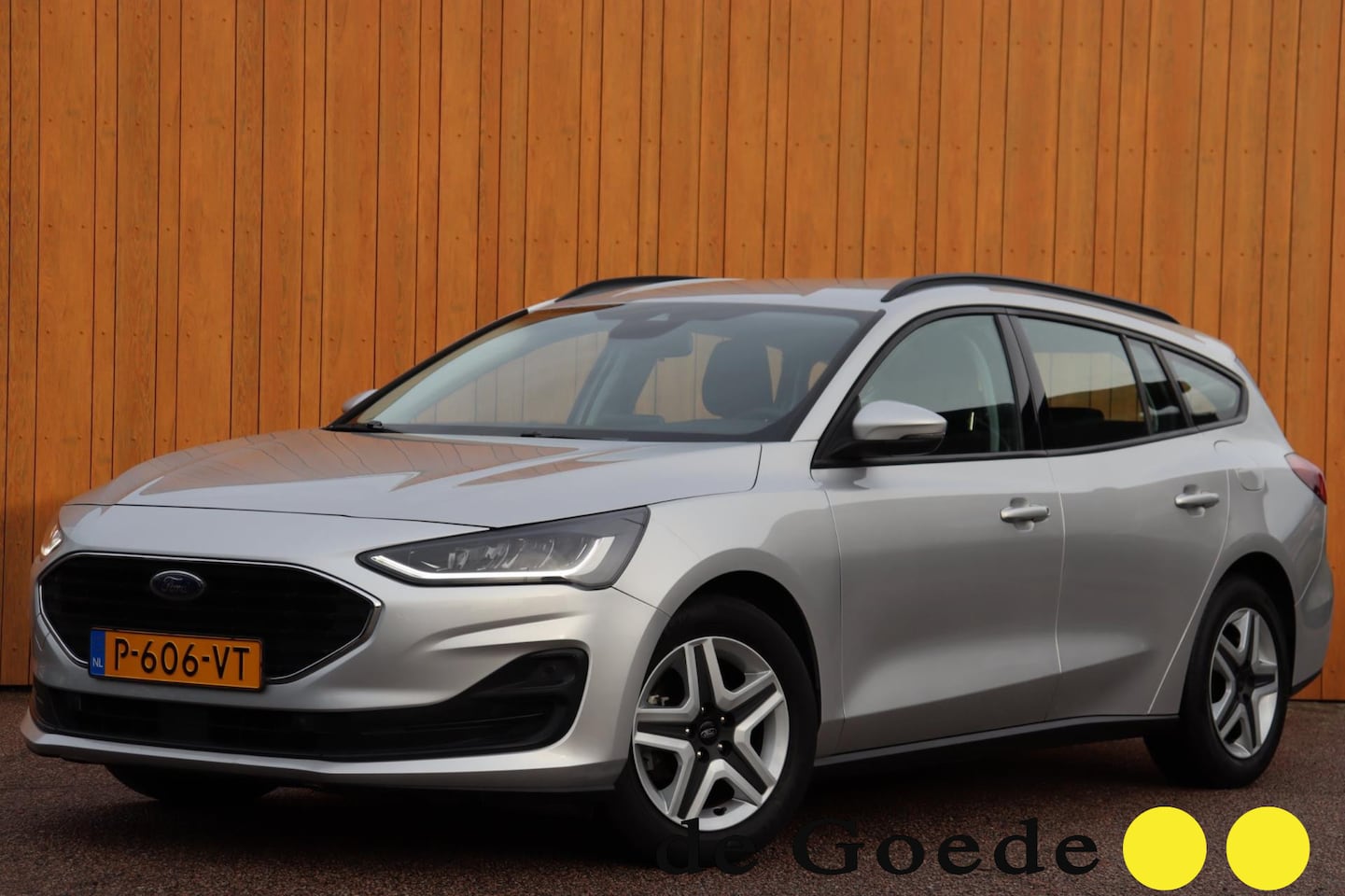 Ford Focus Wagon - 1.0 EcoBoost Hybrid Connected org.NL - AutoWereld.nl