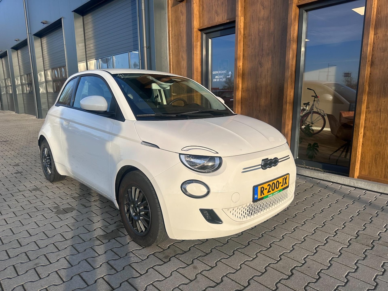 Fiat 500 - Action 24 kWh two tone wrap - AutoWereld.nl