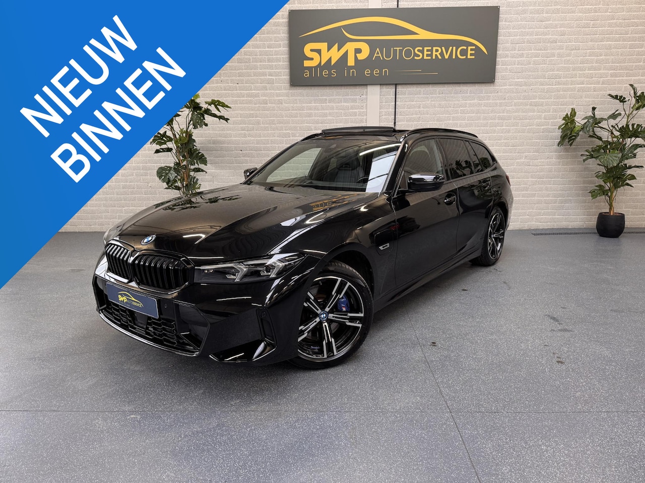 BMW 3-serie Touring - 330e | M3 Stoelen | Pano | ACC | Harman Kardon | HUD | Memory | Keyless | 360 cam | Dodeho - AutoWereld.nl