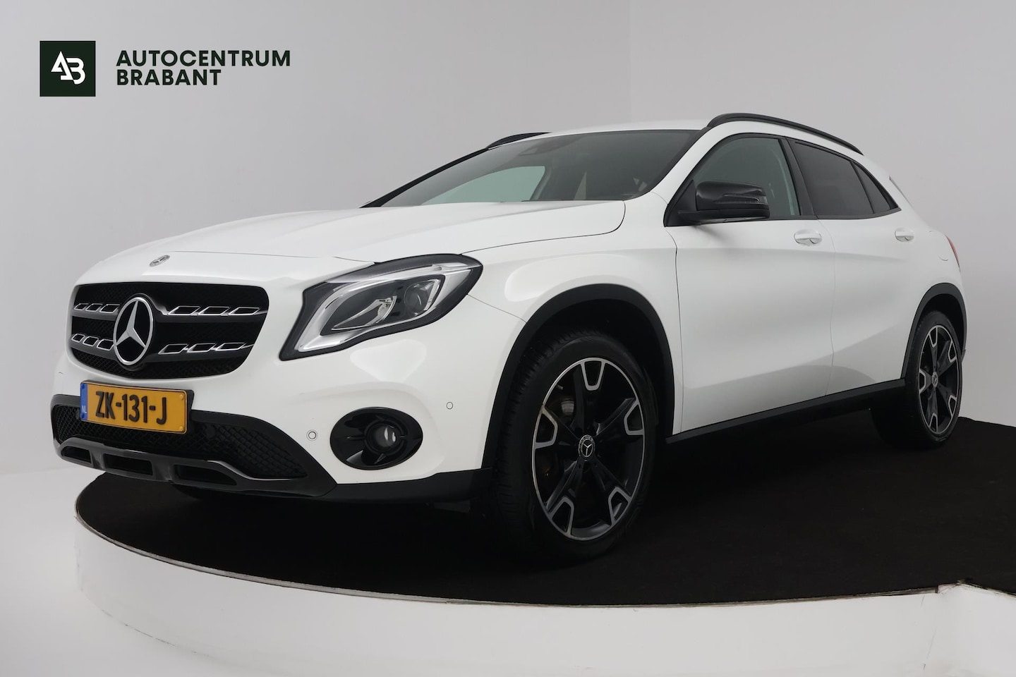 Mercedes-Benz GLA-Klasse - 200 Premium Plus (STOELVERWARMING, ACHTERUITRIJCAMERA, CRUISE CONTROL, PARKEERSENSOREN, NA - AutoWereld.nl