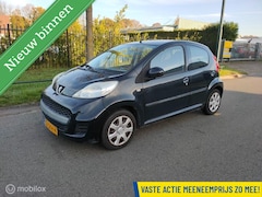 Peugeot 107 - 1.0-12V Sportium