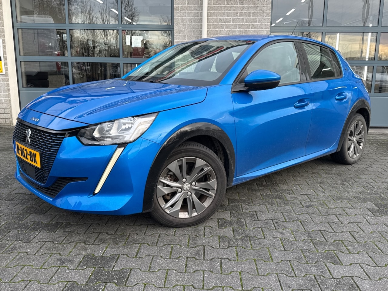 Peugeot e-208 - EV Allure 50 kWh|CAMERA|CLIMA|NAVI| - AutoWereld.nl
