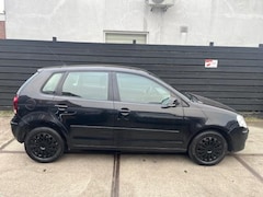 Volkswagen Polo - 1.2-12V Trendline AIRCO/5 DEURS/NIEUWE APK/NETTE AUTO